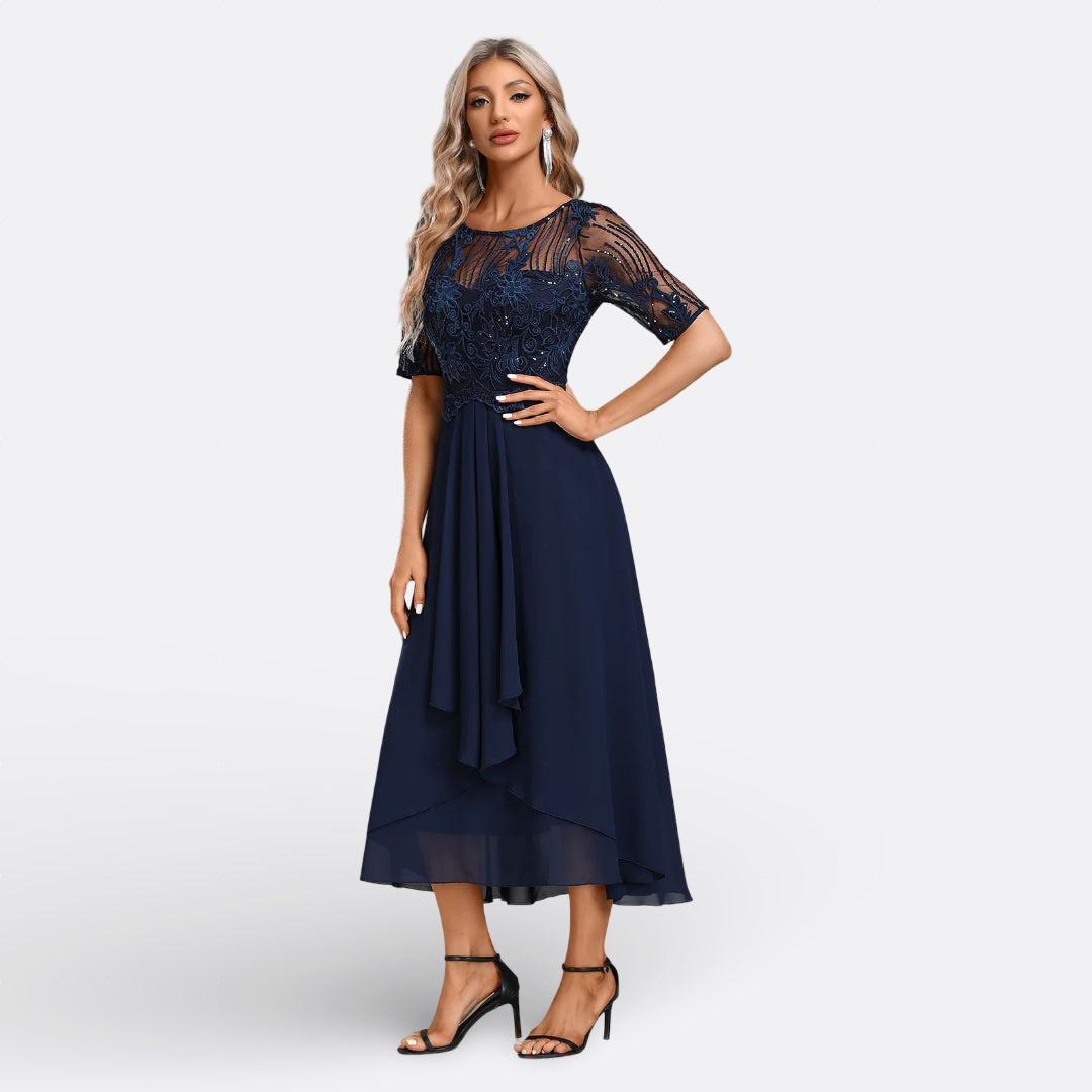 Mariana - Robe en Dentelle à Manches Courtes