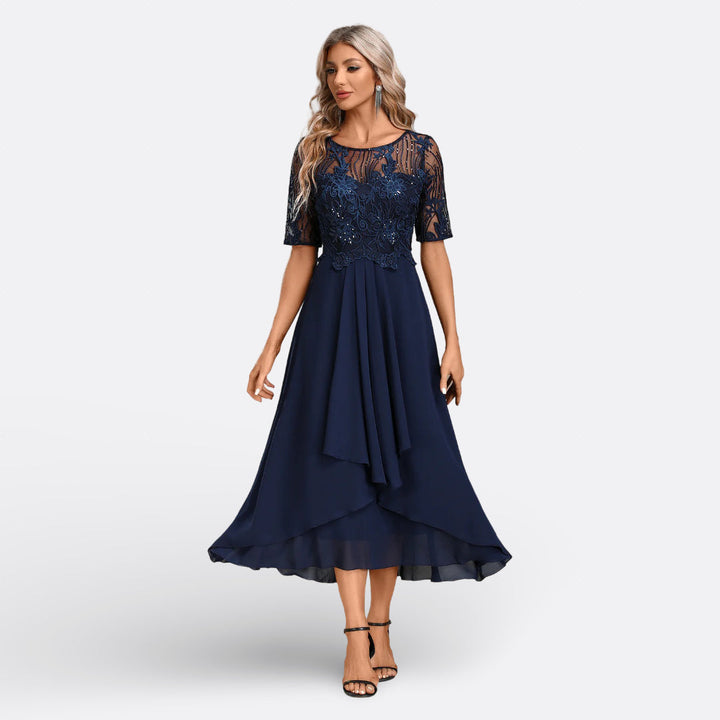 Mariana - Robe en Dentelle à Manches Courtes