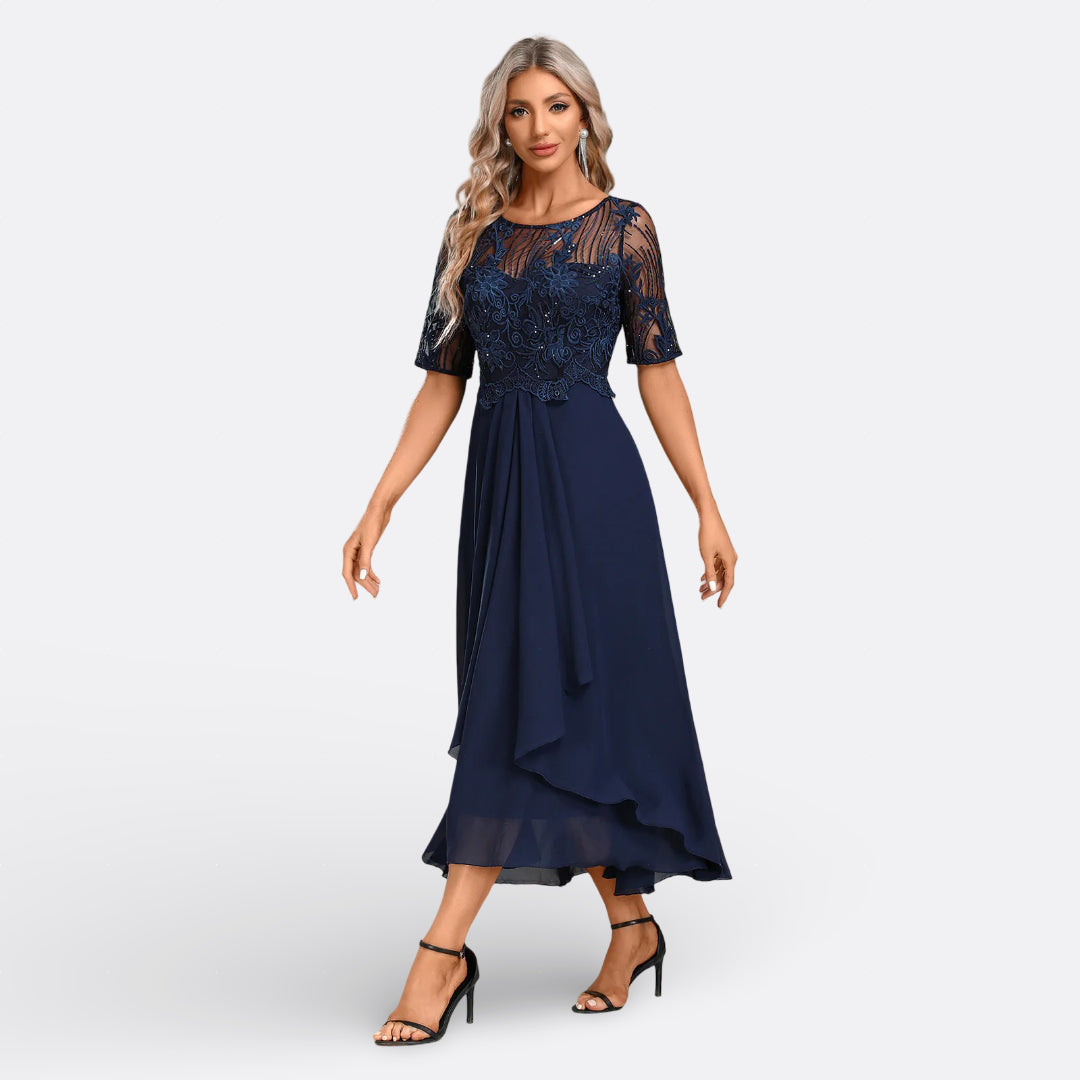 Mariana - Robe en Dentelle à Manches Courtes