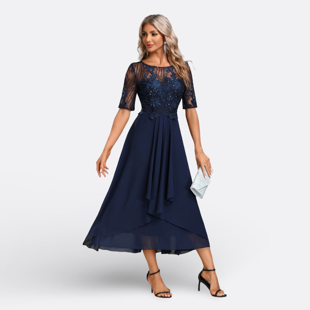 Mariana - Robe en Dentelle à Manches Courtes