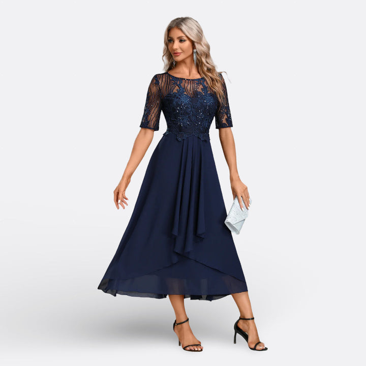 Mariana - Robe en Dentelle à Manches Courtes