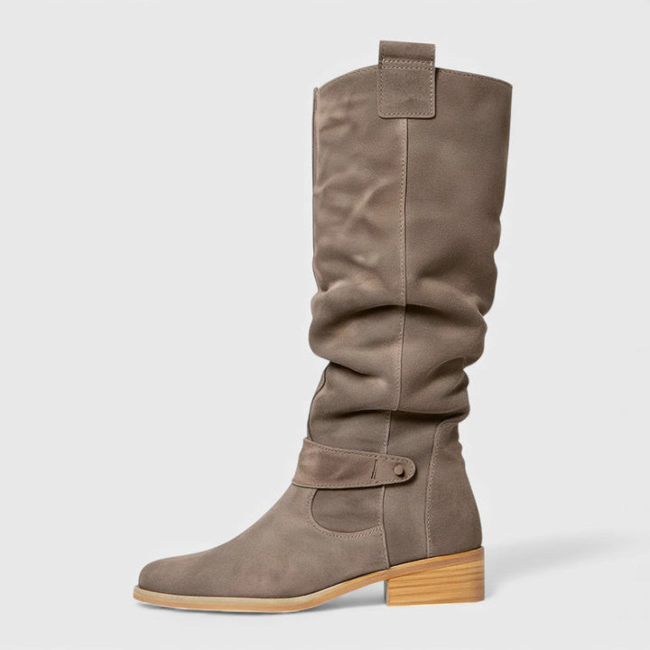 Bottes élégantes en cuir suédé 
