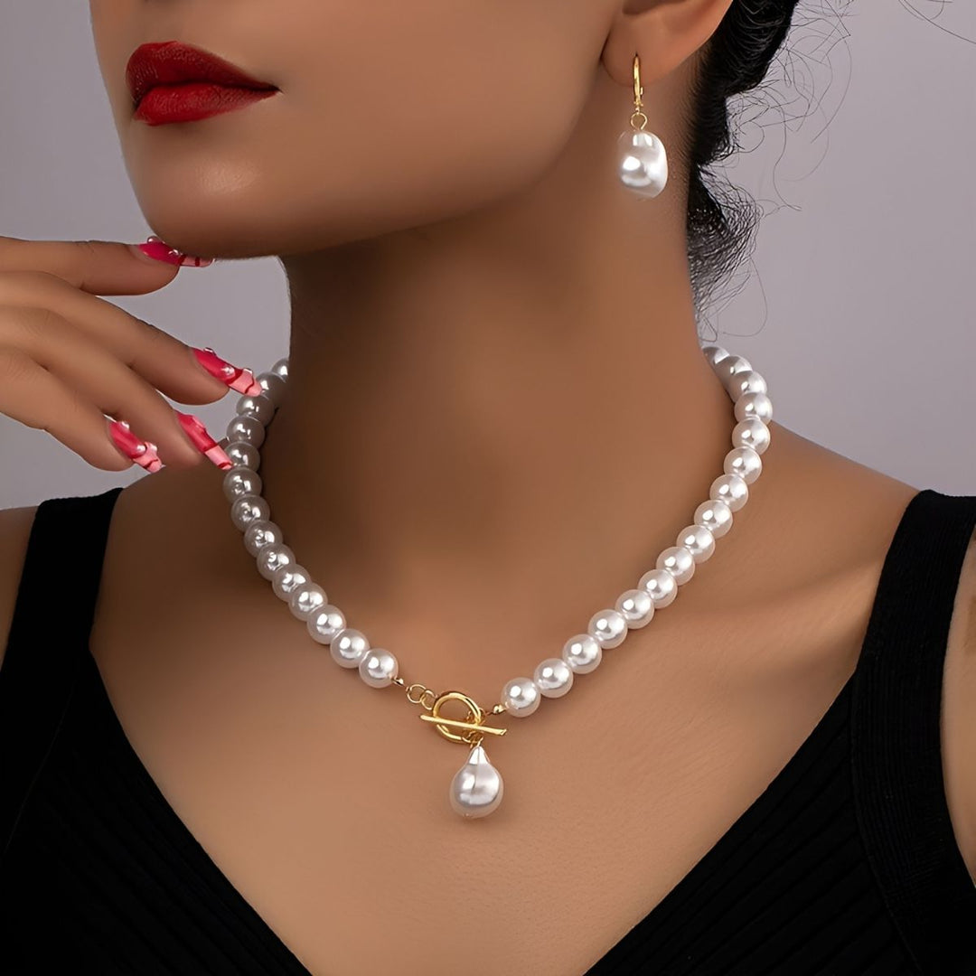 Ensemble Collier et Boucles d'oreilles en Perles
