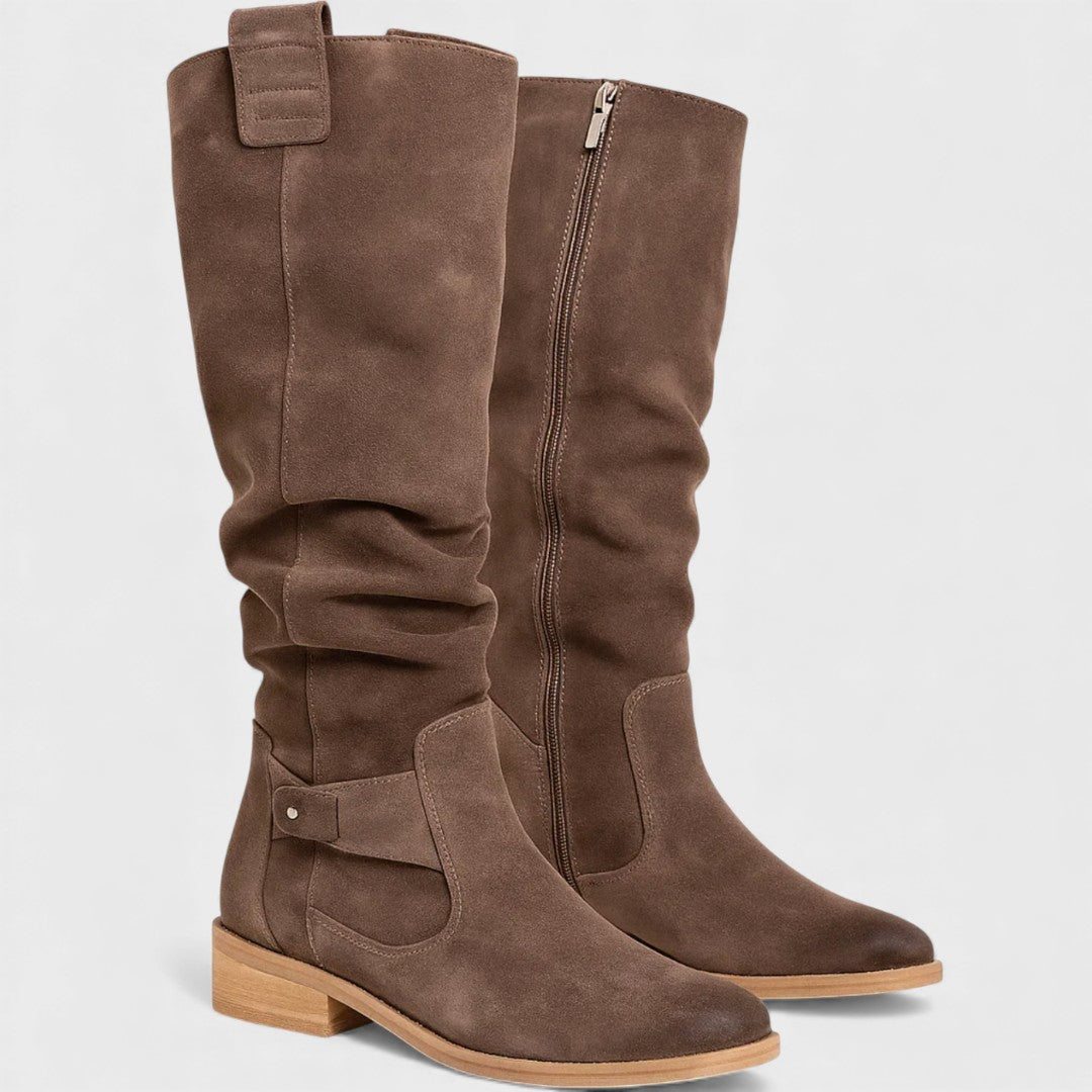 Bottes élégantes en cuir suédé 