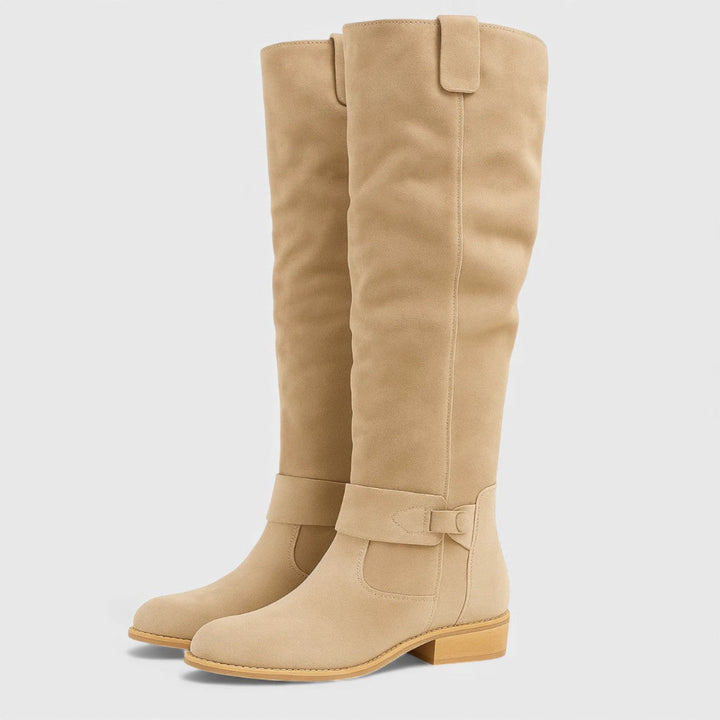 Bottes élégantes en cuir suédé 